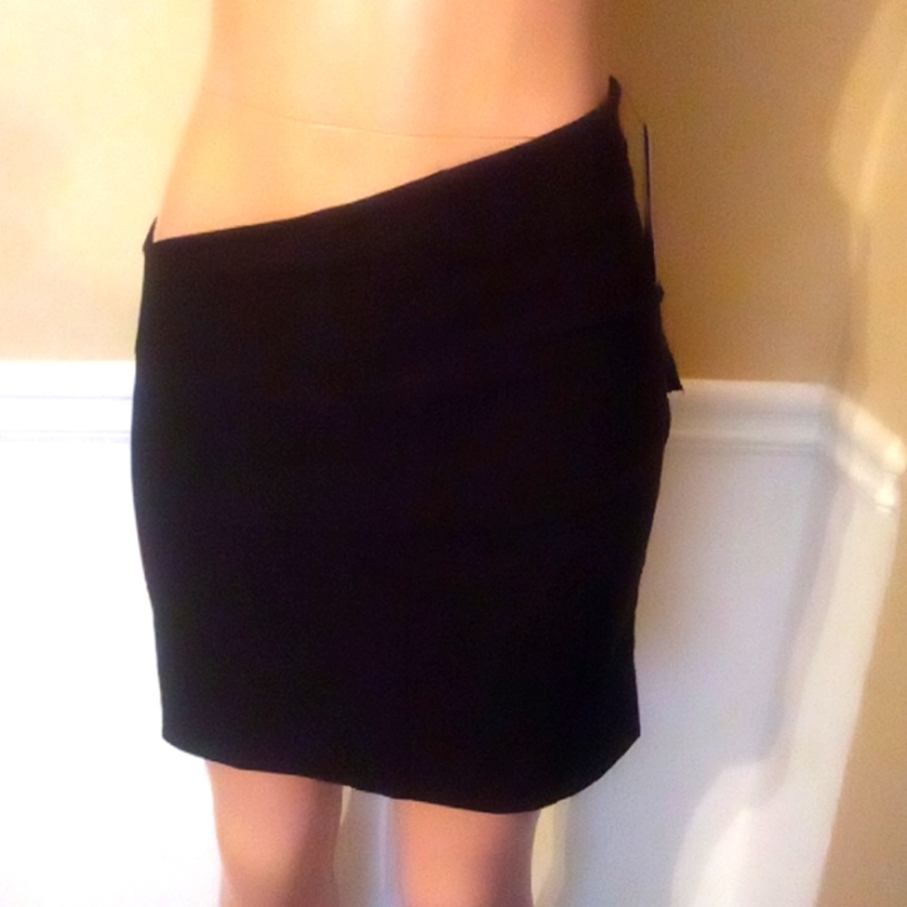 Side skirt